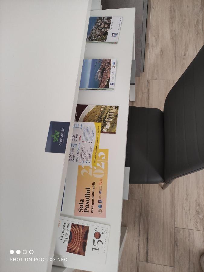 Alchemilla Holiday Home Σαλέρνο Εξωτερικό φωτογραφία